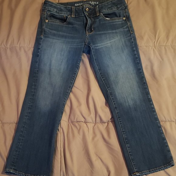 American Eagle Outfitters Denim - EUC American Eagle Outfitters crop jeans
